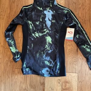 Kari Traa Fierce Long Sleeve in Black and Green